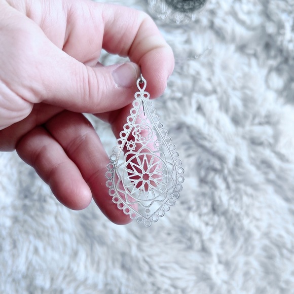 3 Pair Misc. Brand Metal Dangle Earrings | Boho | Super Light | Lot of 3 | NWOT - Picture 6 of 11